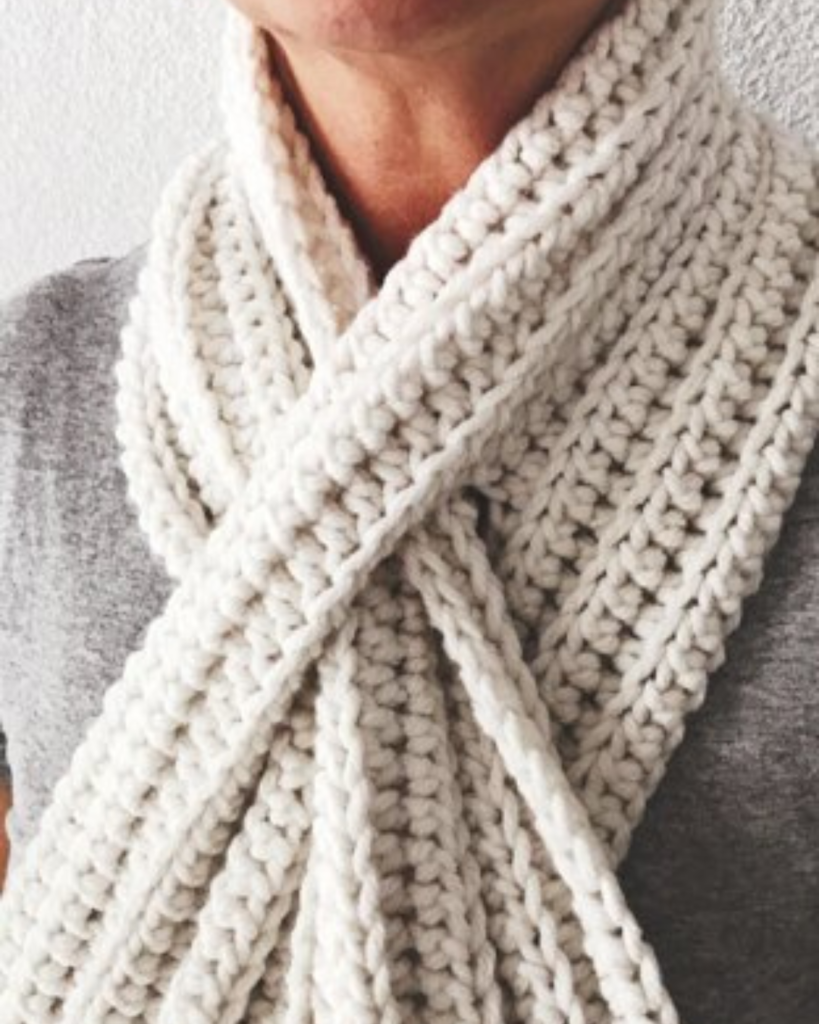 crochet keyhole wrap through scarf