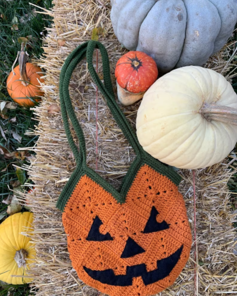 jack-o-lantern crochet bag