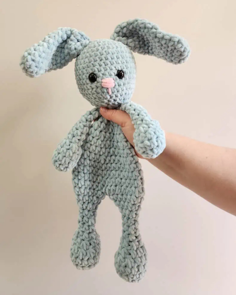 beginner-friendly crochet snuggler – quick crochet baby gifts