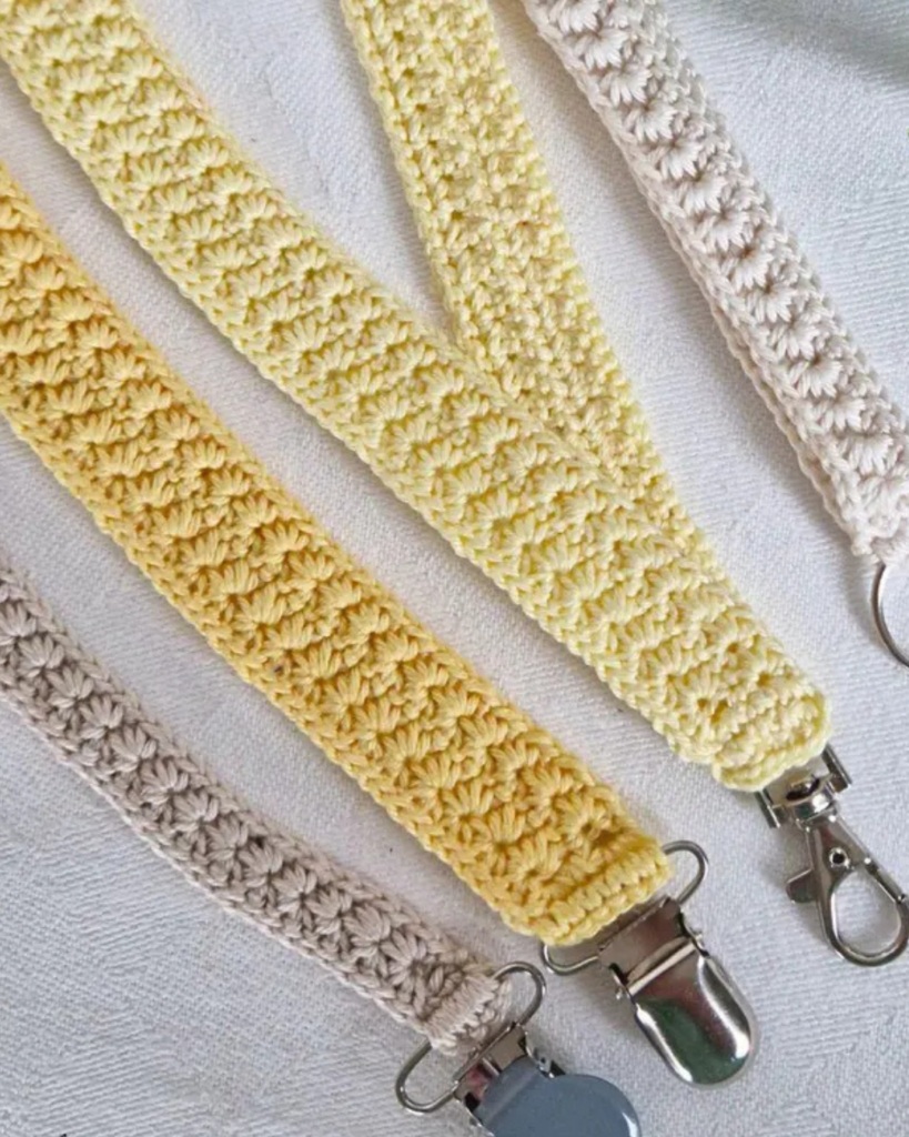 quick crochet baby gift – cute and functional pacifier clip